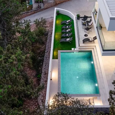 펜션 Awesome In With Outdoor Swimming Pool, Wifi And 3 Bedrooms 벨라루카
